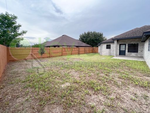 7816  N 26th St, McAllen, TX 78504