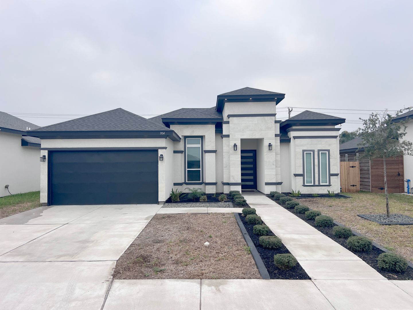 Alton House: 3104 E Kennedy Ave