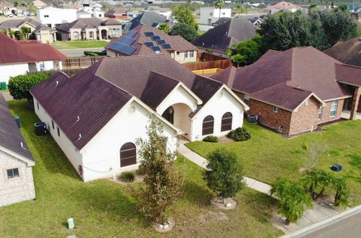 Beautiful 3Bed/2Bath Pharr Plantation (Pharr TX) – photo 1