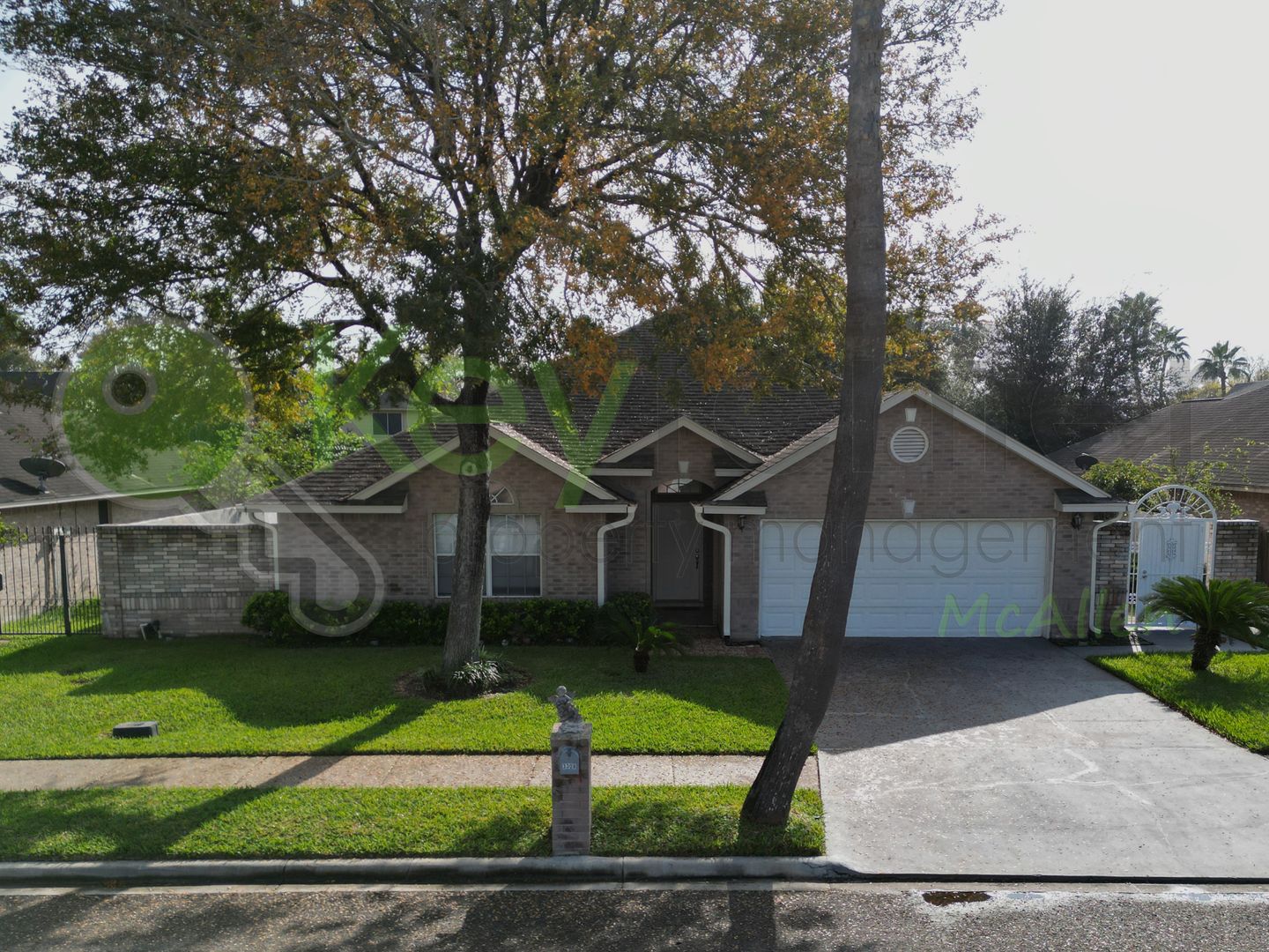 Mission House: 3308 San benito St