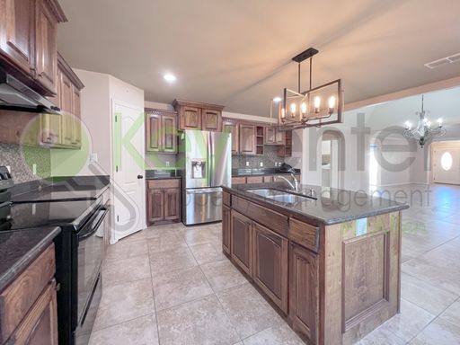 1908 Butkus Dr , Edinburg, TX 78542