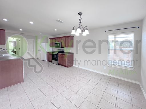 323 CAVAZOS ST , EDINBURG, TX 78539