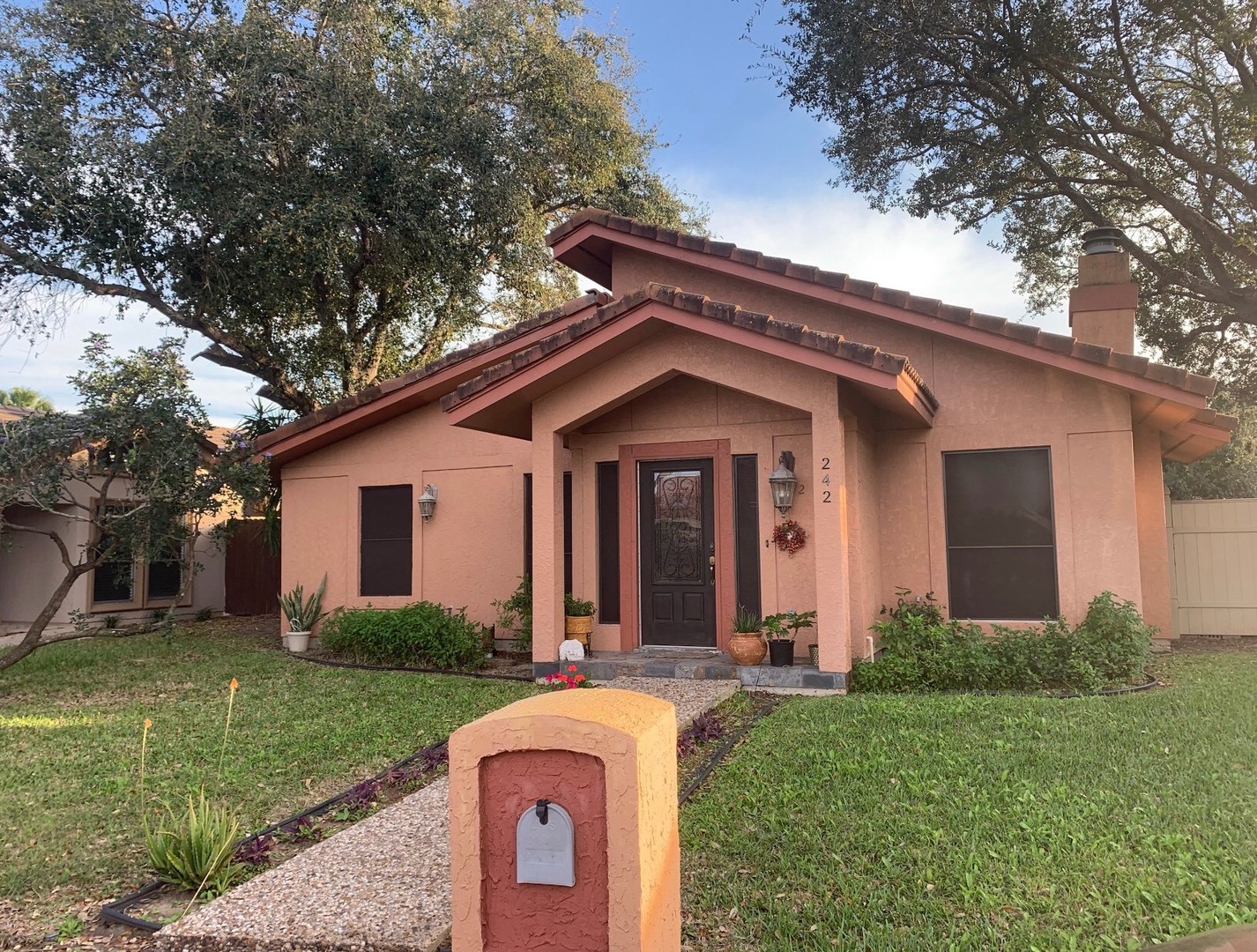 Mission House: 242 San Jacinto st