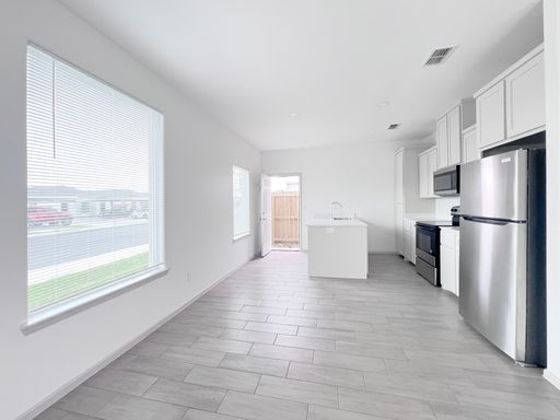 1408 Shavano Dr Unit 4, Edinburg, TX 78541