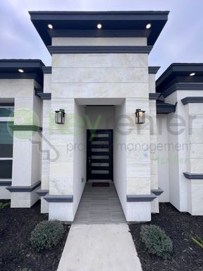 3104 E Kennedy Ave, Alton, TX 78573