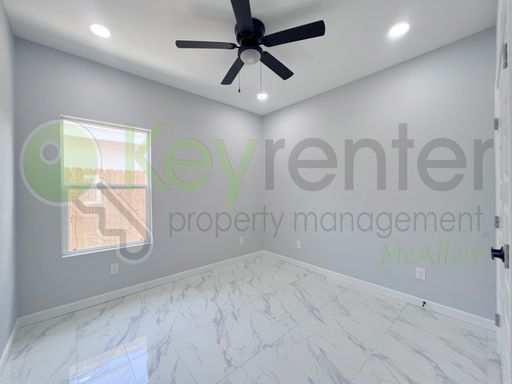 Community, 913 N Woodson Ave, Edinburg, TX 78541