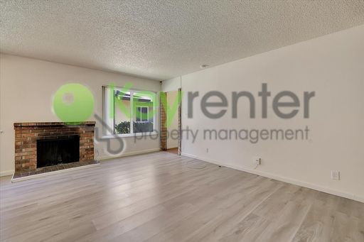 ►►►$500 OFF First Month’s Rent! | Clean 2 BD 1 Bath in Great Central Location – photo 1