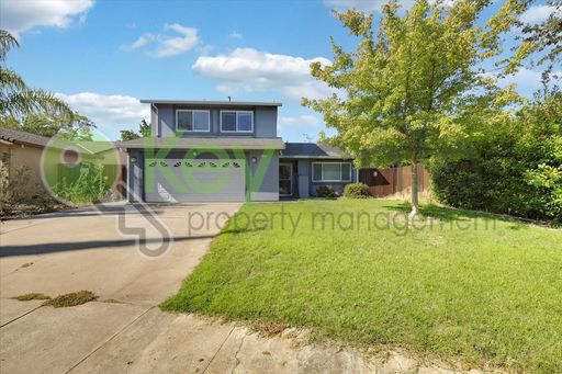 Clean 4 BD 3 Bath in Central Location – photo 1