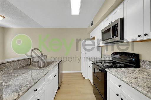 Completely Remodeled and UpdatedCondo in Gated Community – photo 1