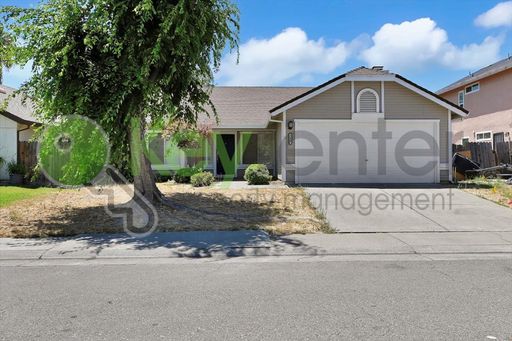 Clean 3BD / 2 BA in Central Location – photo 1