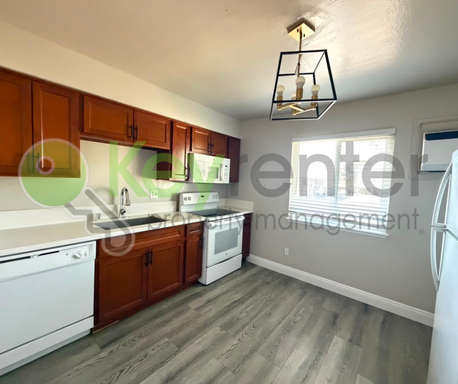 ►►►$1,000 OFF FIRST MONTH'S RENT | NEWLY Remodeled Apartment in Prime location – photo 1