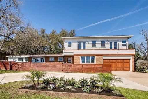Gorgeous Classic 4/4 Home in Austin, TX! – photo 1