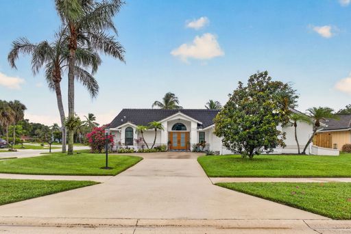 Frenchman’s Landing gated community Resort-Style Living: Pool Home – photo 1