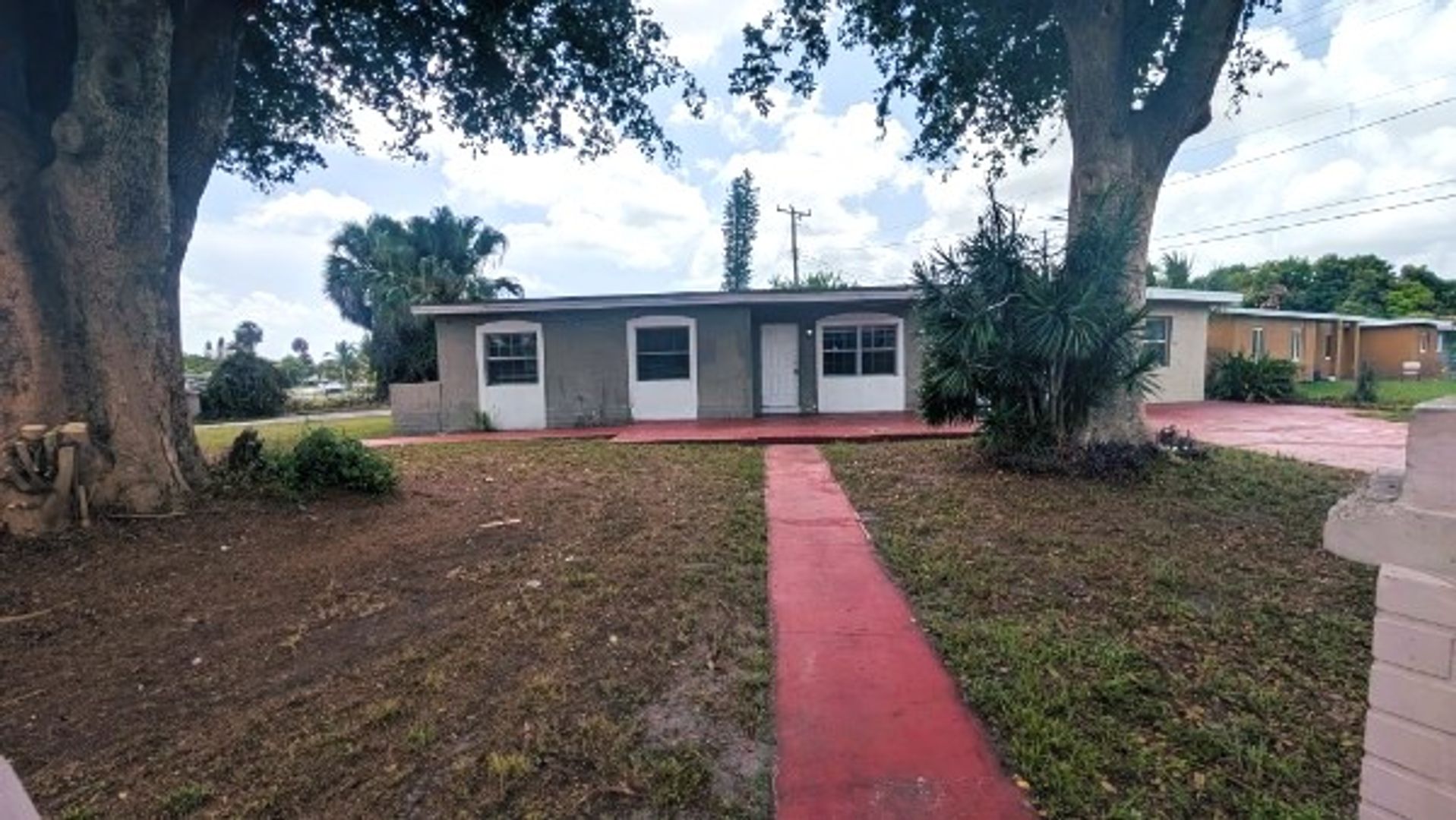 Lauderhill House: 801 NW 33rd Terrace