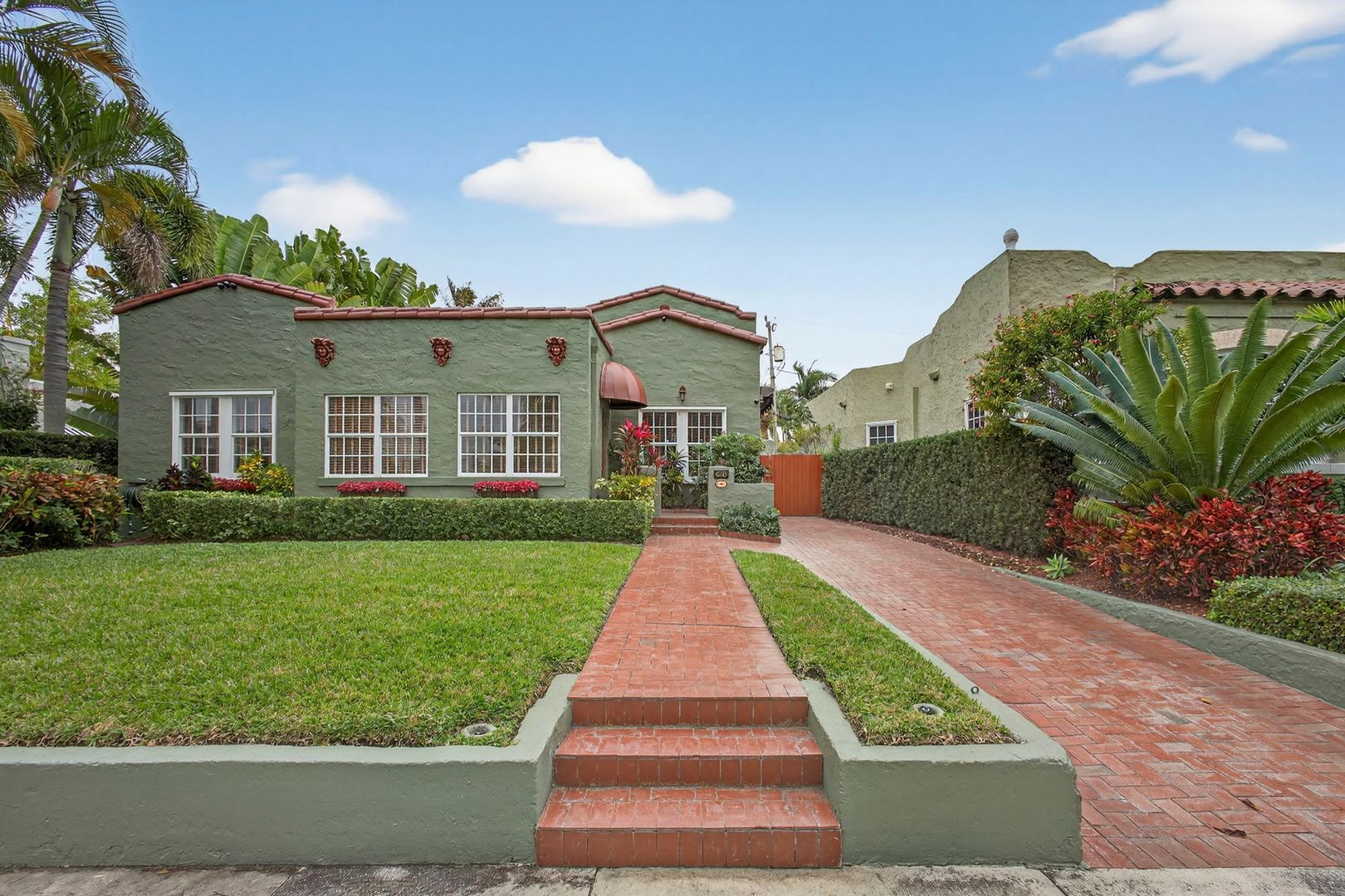 West Palm Beach House: 616 Upland Rd.