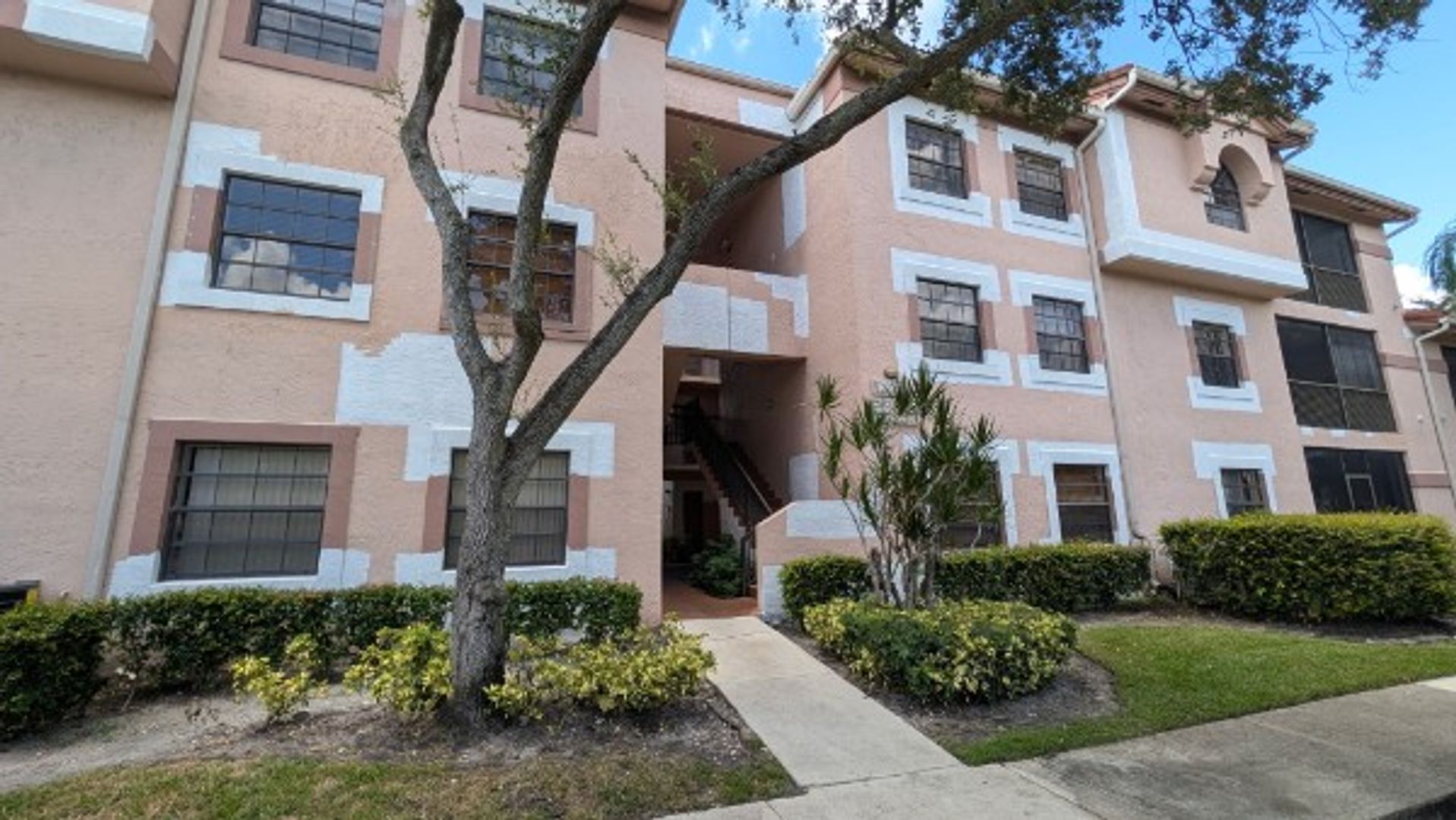 Plantation Townhome: 10730 NW 14th ST #165