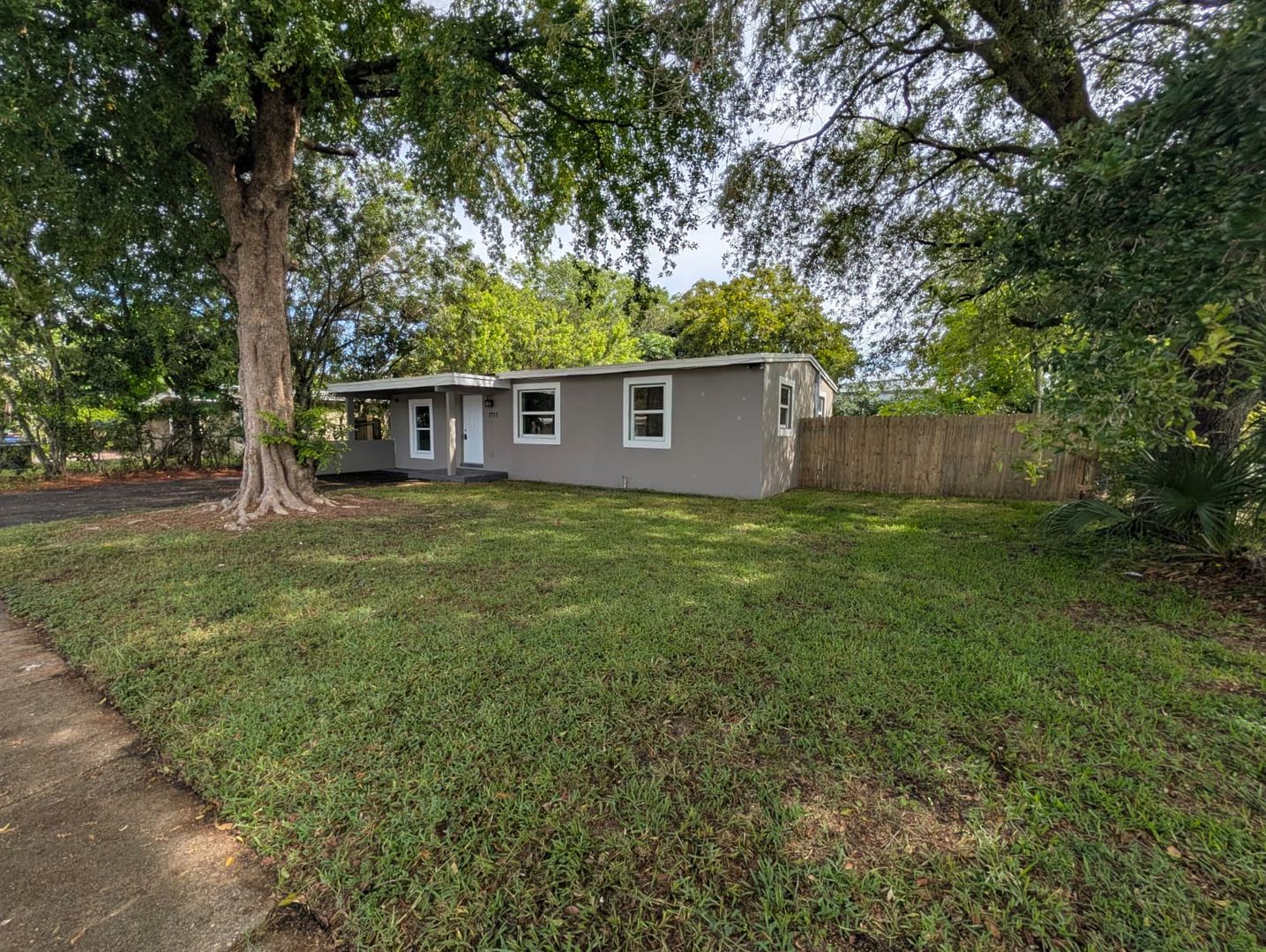 Fort Lauderdale House: 1733 NW 18th Street