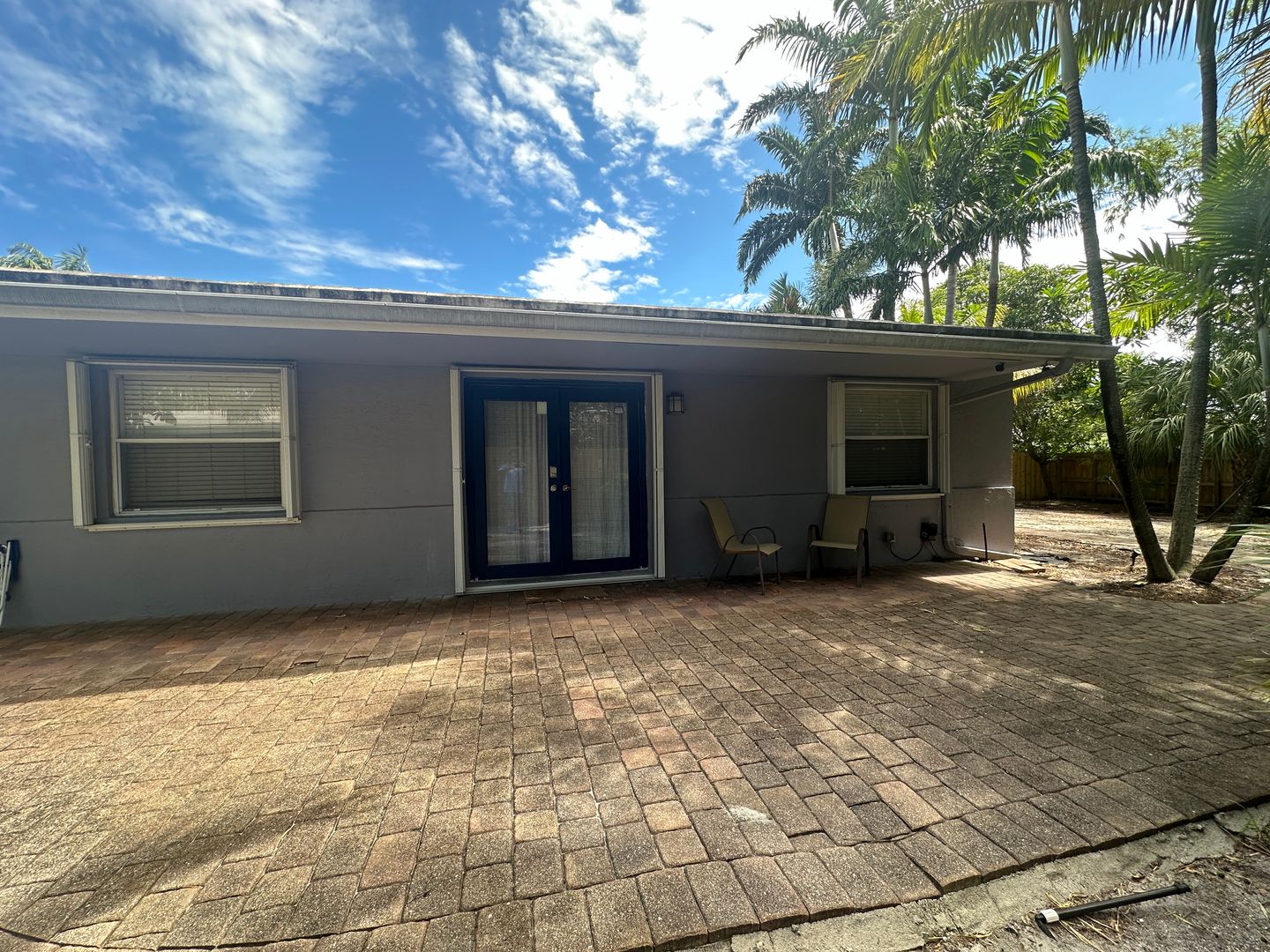 Oakland Park Apartment: 740 NE 37th St