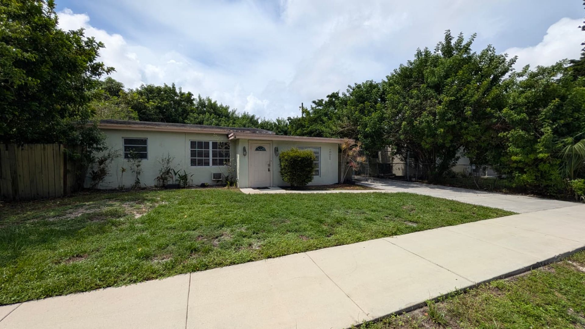 Pompano Beach House: 1448 NE 27th Ct