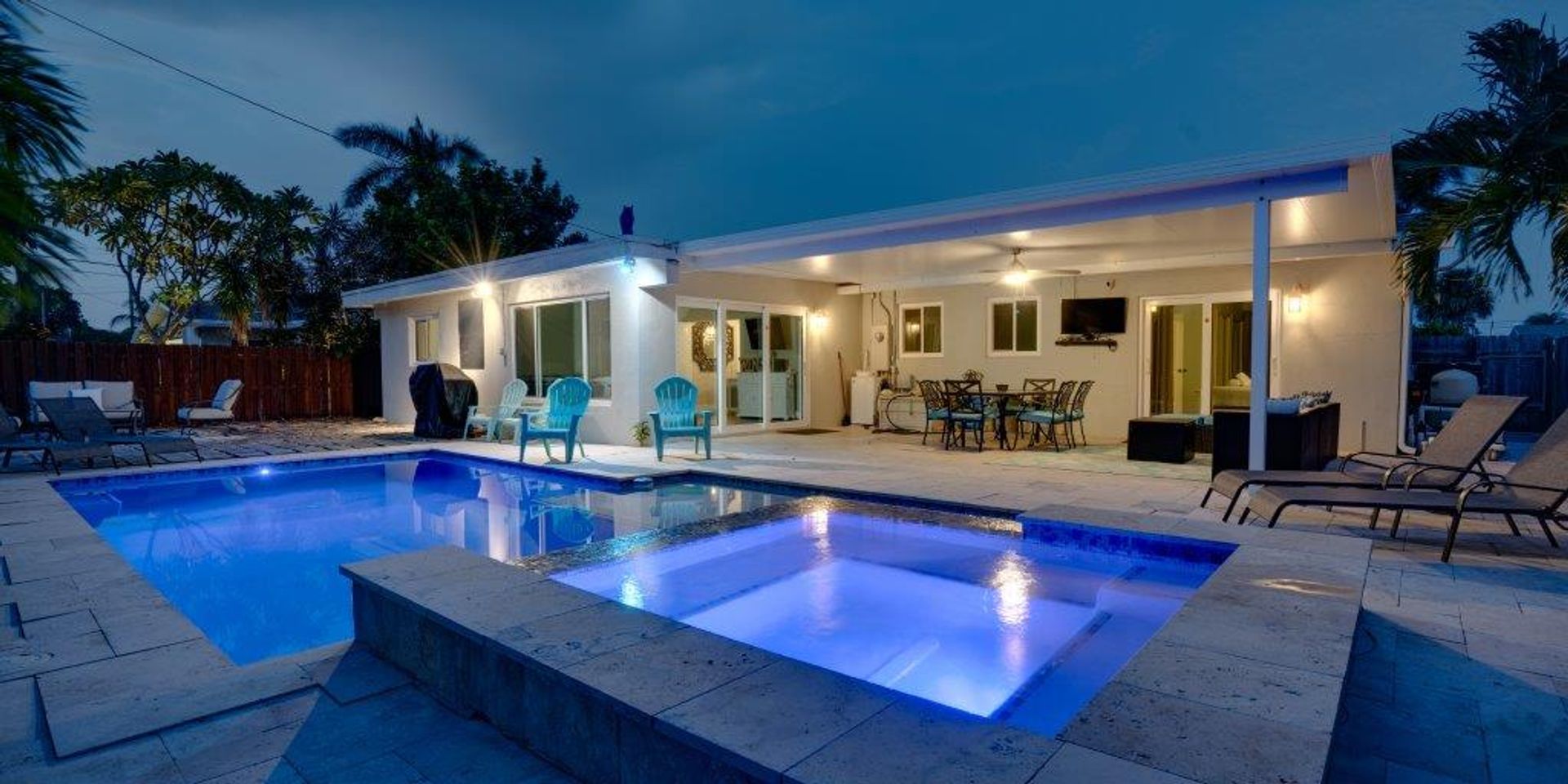 Deerfield House: 229 SE 7th Ave