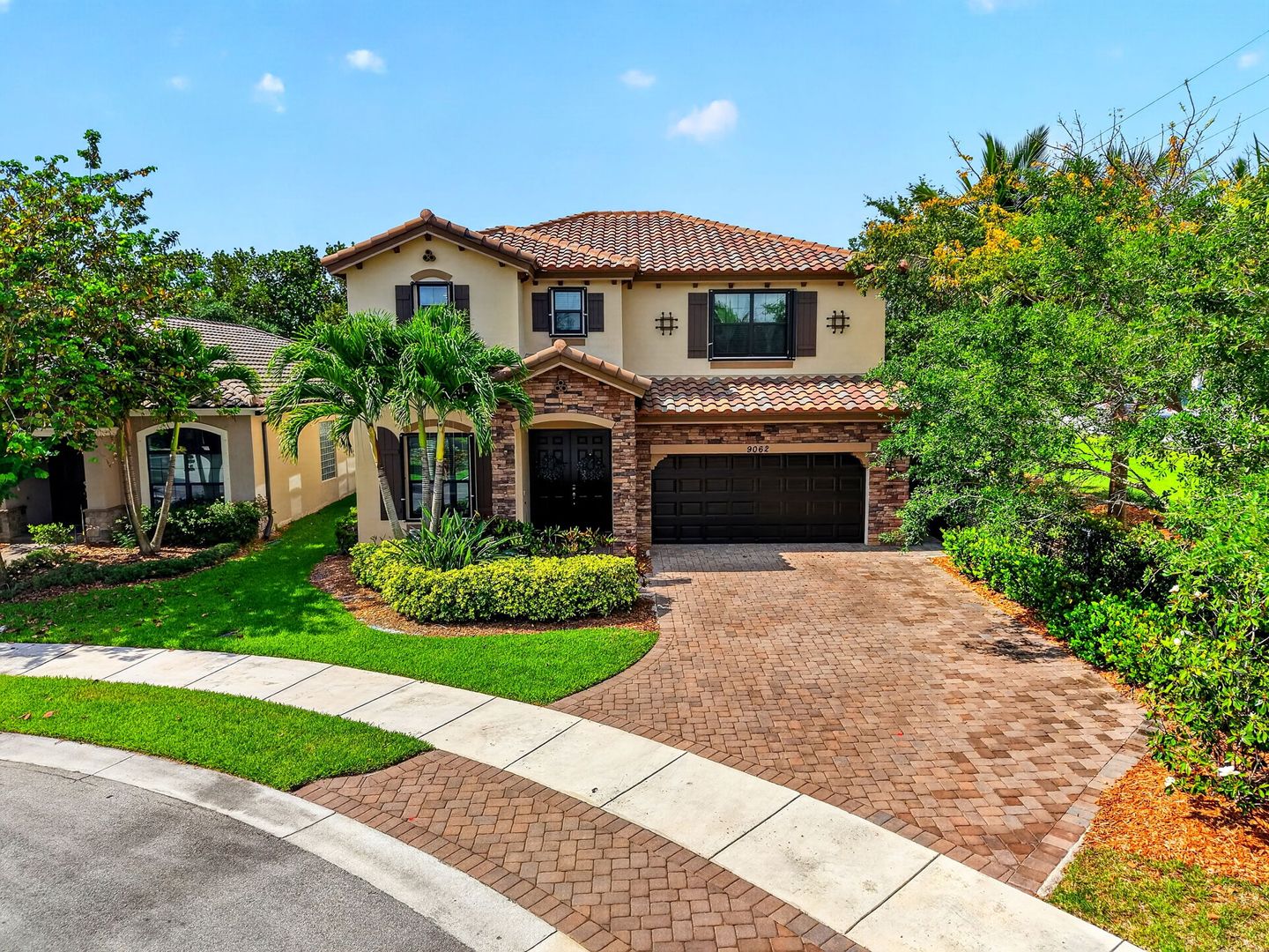 Wellington House: 9062 Gulf Cove Drive