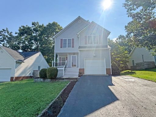 Spacious 4-Bedroom Home with Fenced Yard, Garage & Community Amenities- Applications are 50% off right now using code “HALFOFF” – photo 1
