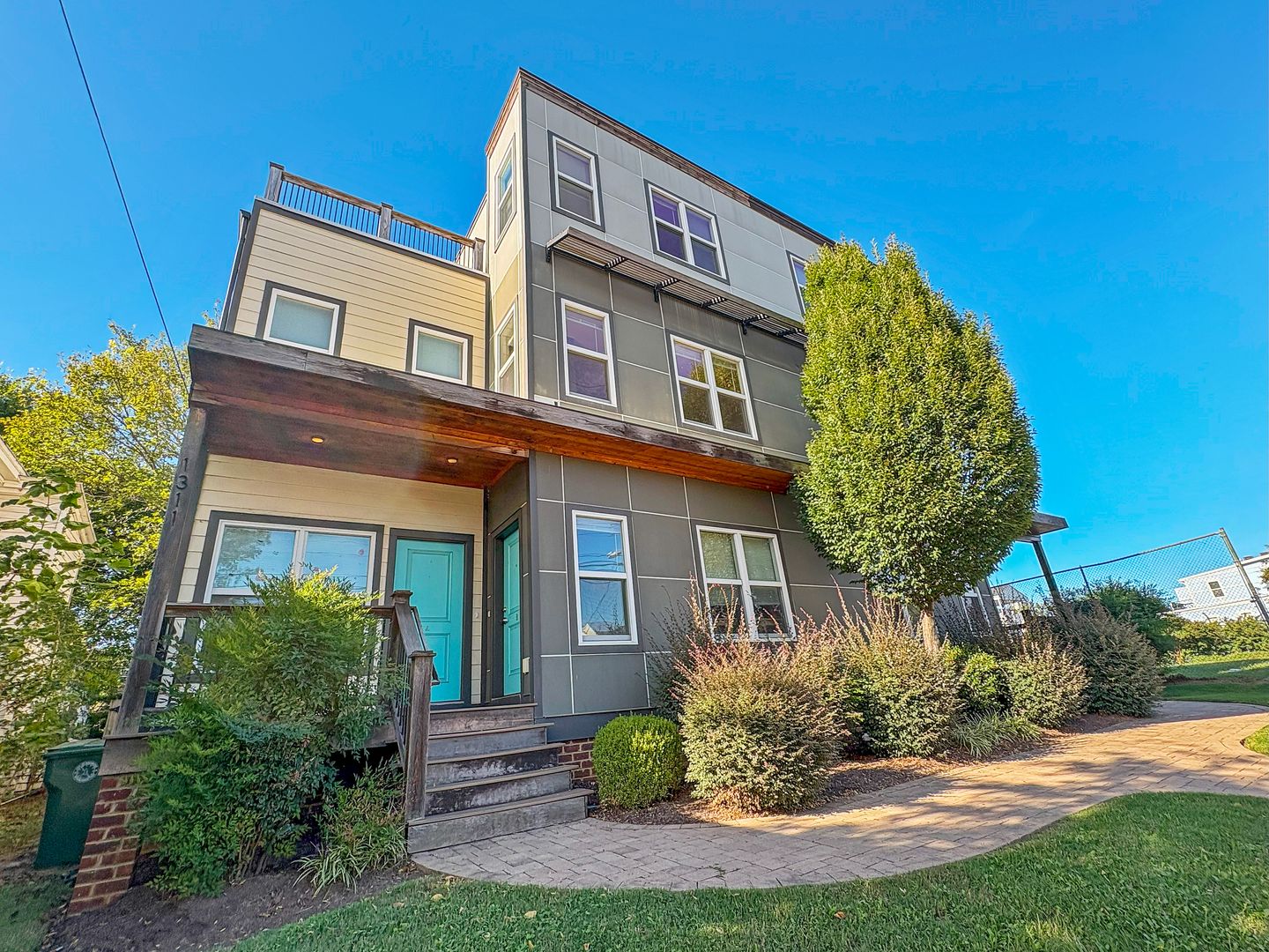 Richmond Apartment: 1311 Perry Street