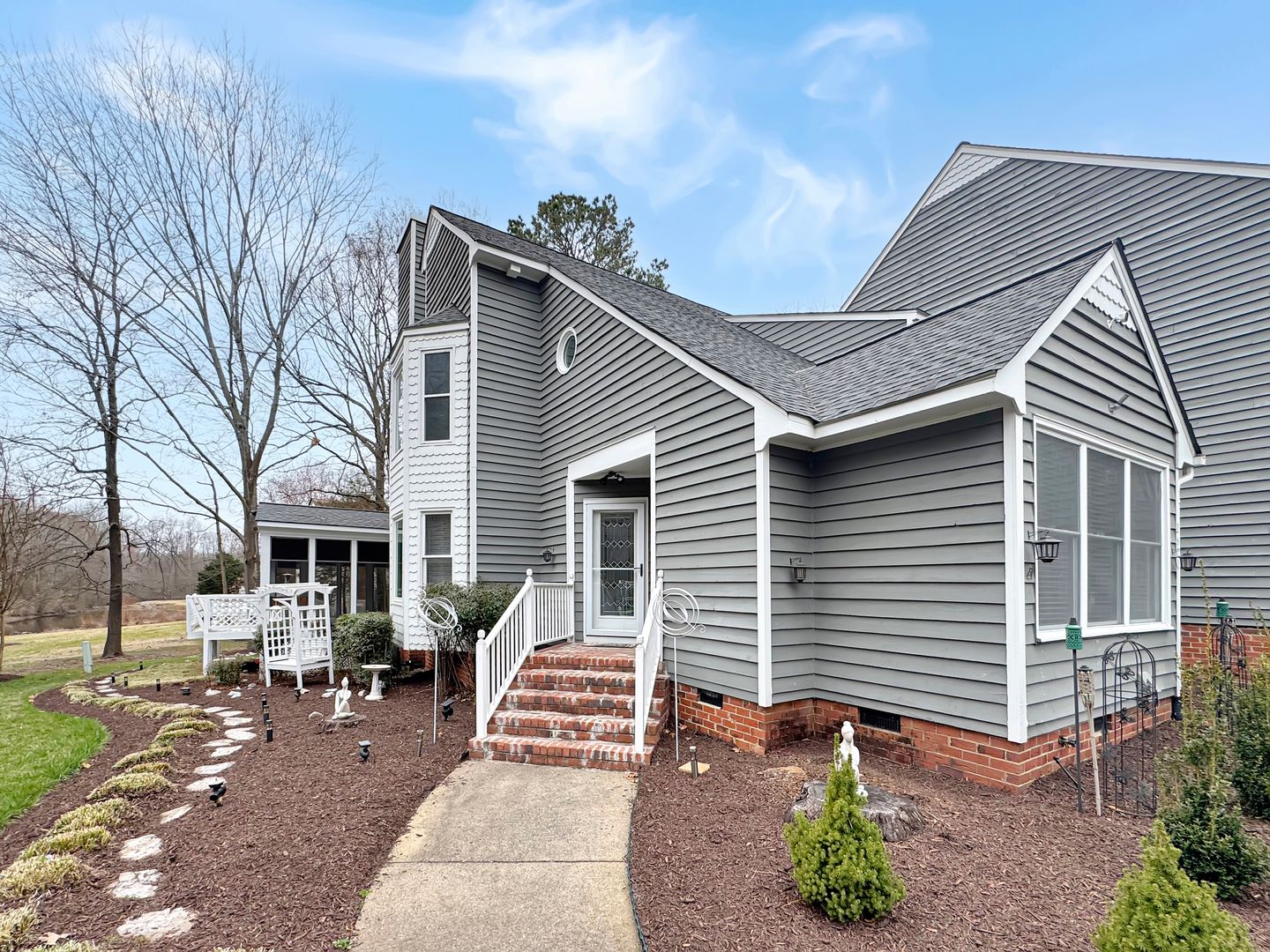 Richmond House: 2600 Duffy Court