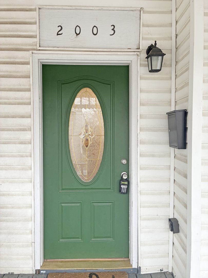 Richmond House: 2003 Cedar Street