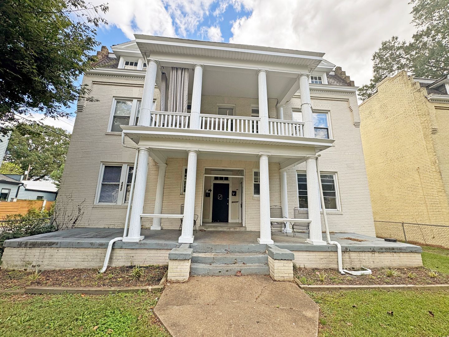 Richmond Apartment: 3425 Carolina Avenue