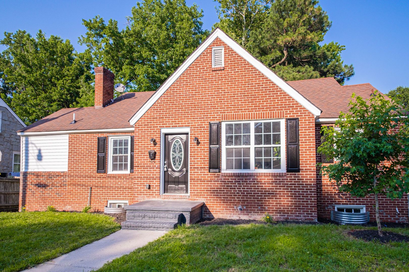 Colonial Heights House: 1001 Colonial Ave