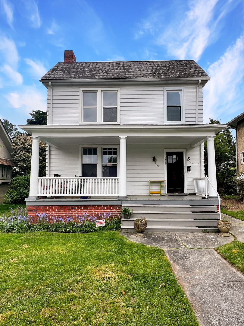 Richmond Apartment: 2806 Hawthorne Avenue