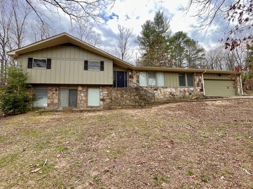 Updated Hixson Home on Quiet Street! 4 Bed/2.5 Bath, Yard and Garage