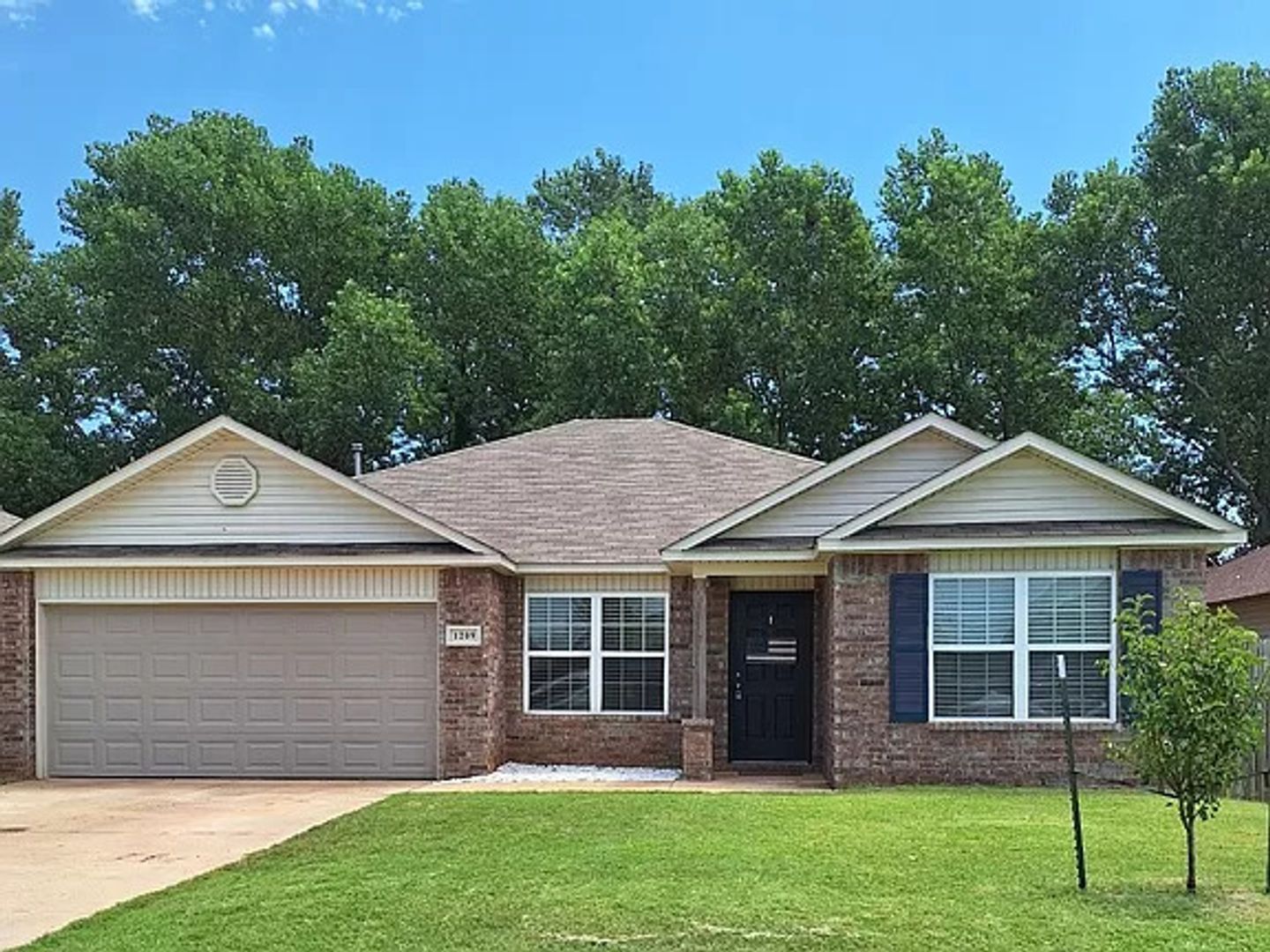 Noble House: 1209 Ironstone Dr