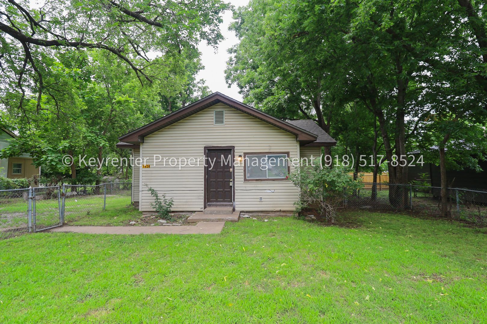 Tulsa House: 1928 N Columbia Pl