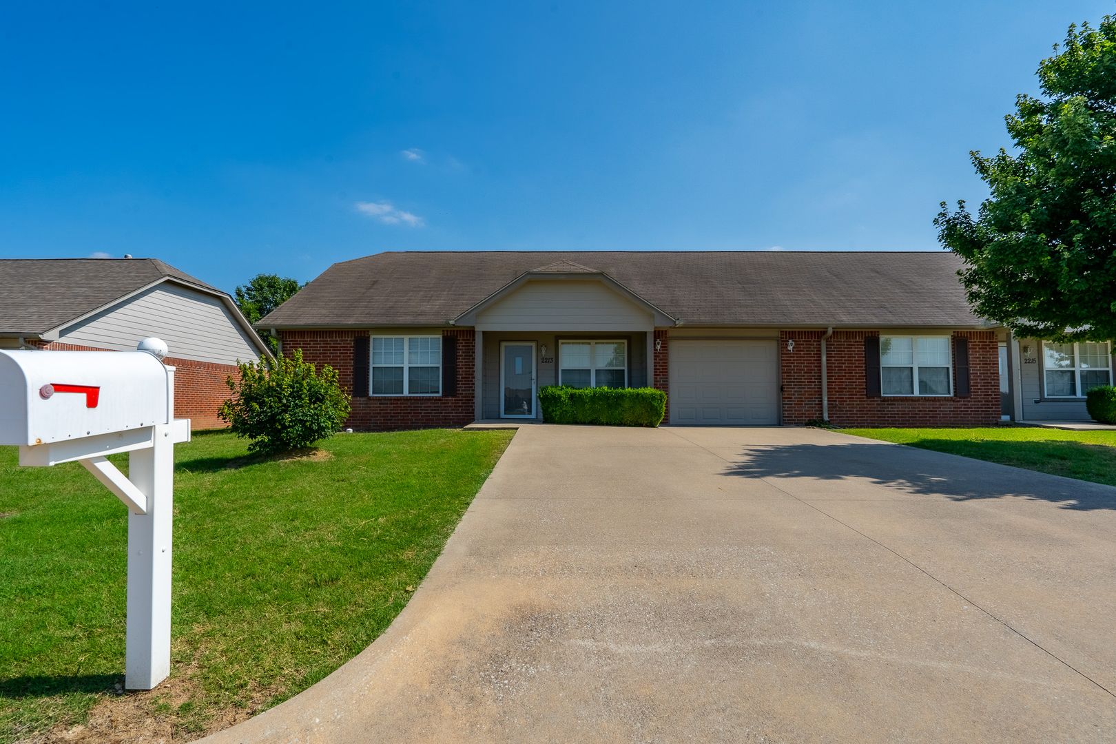 Wagoner House: 2213 Wellington St