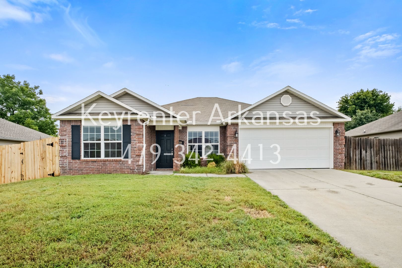 Fayetteville House: 1388 S Spritz Dr