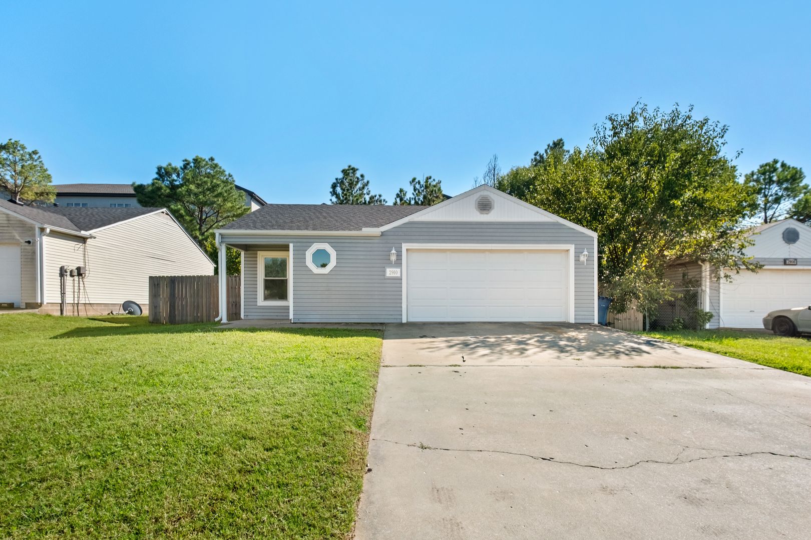 Bentonville House: 2910 NE 12th St