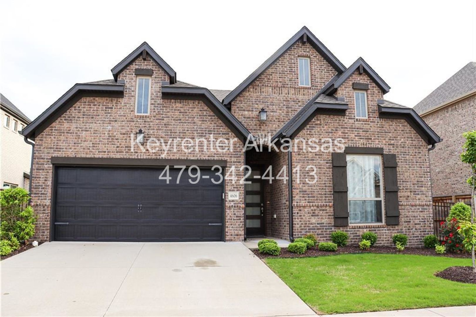 Bentonville House: 4606 SW Lily St