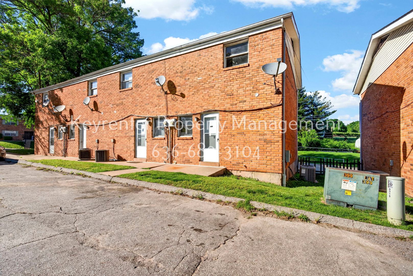 Saint Charles Apartment: 3313 Droste Rd