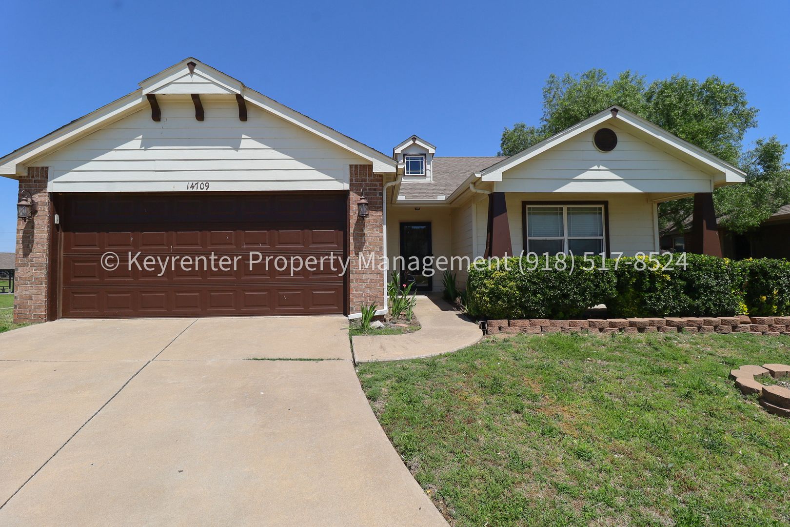 Owasso House: 14709 E 107th Place