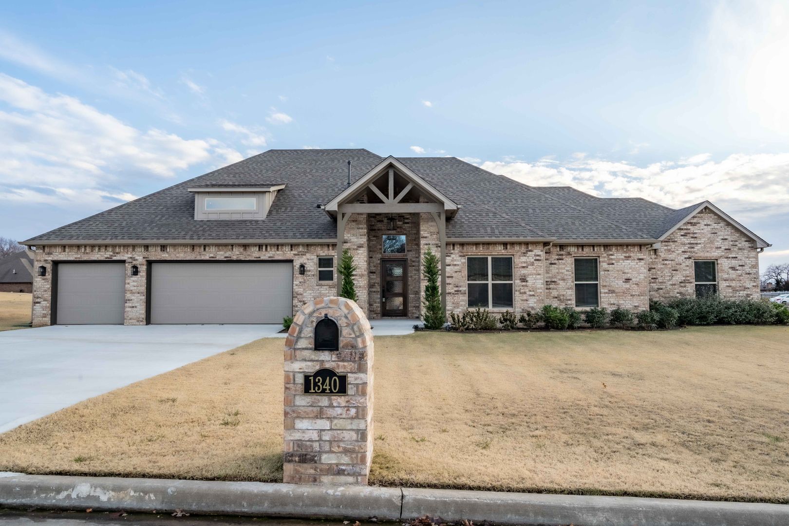 Sapulpa House: 1340 E Teresa Ave