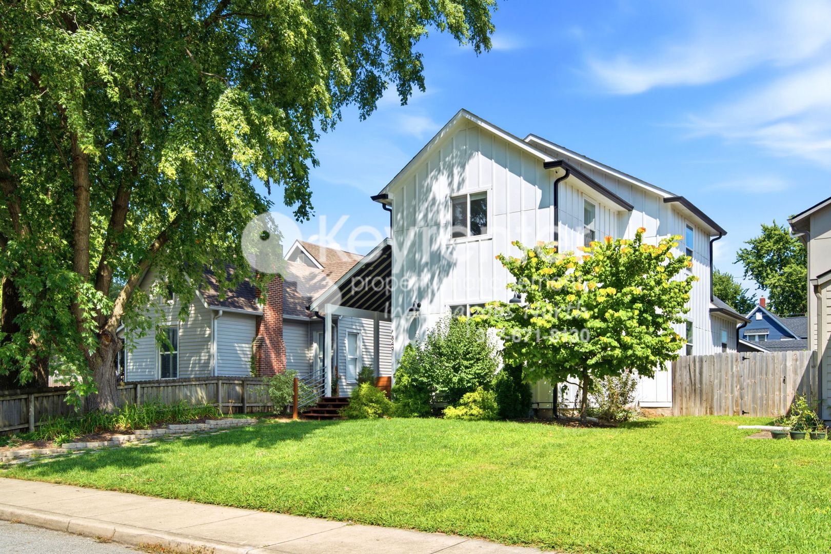 Indianapolis House: 849 N Temple Ave