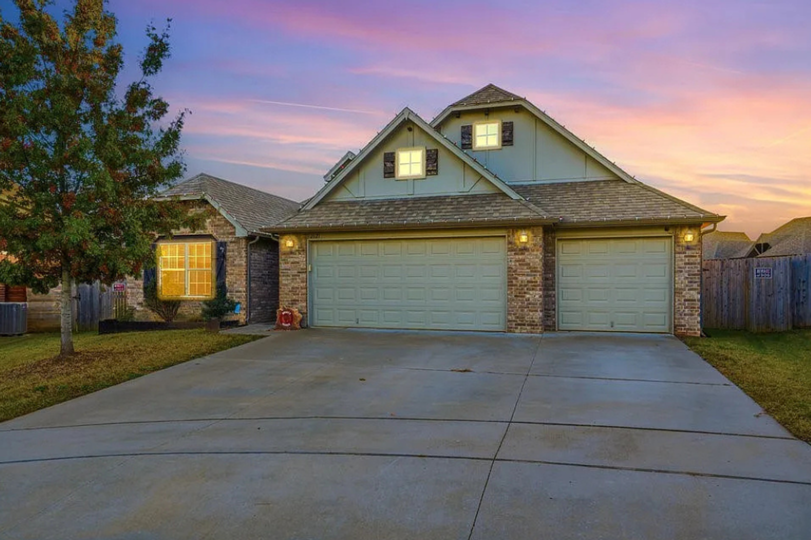 Broken Arrow House: 2621 W Tucson Ct