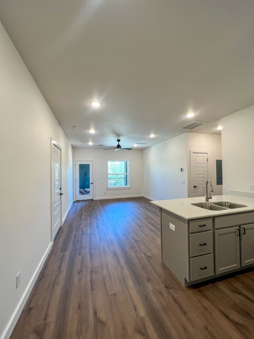 Fayetteville Apartment: 1096 S Bacardi Ave