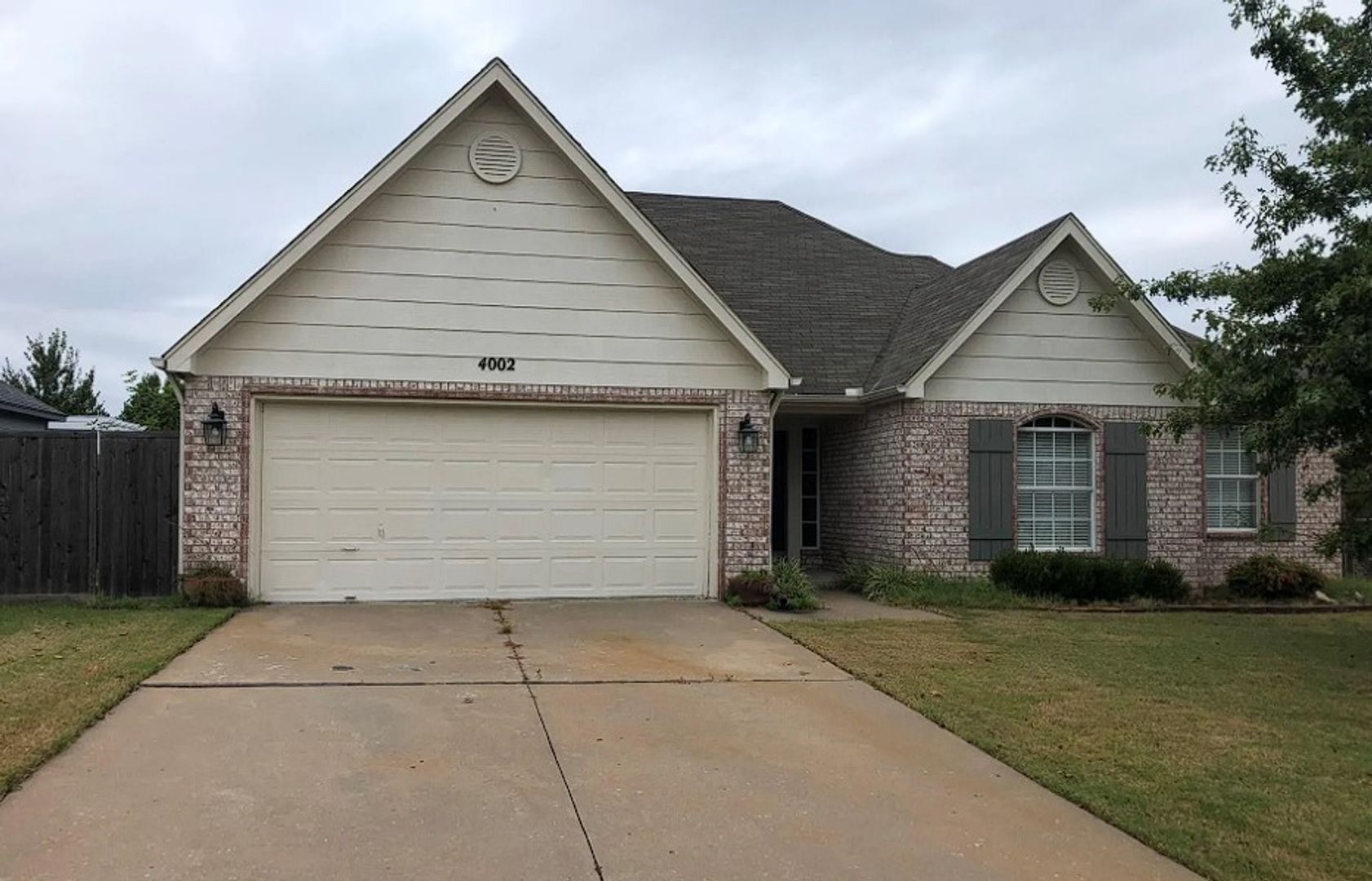 Broken Arrow House: 4002 S 198th E Av