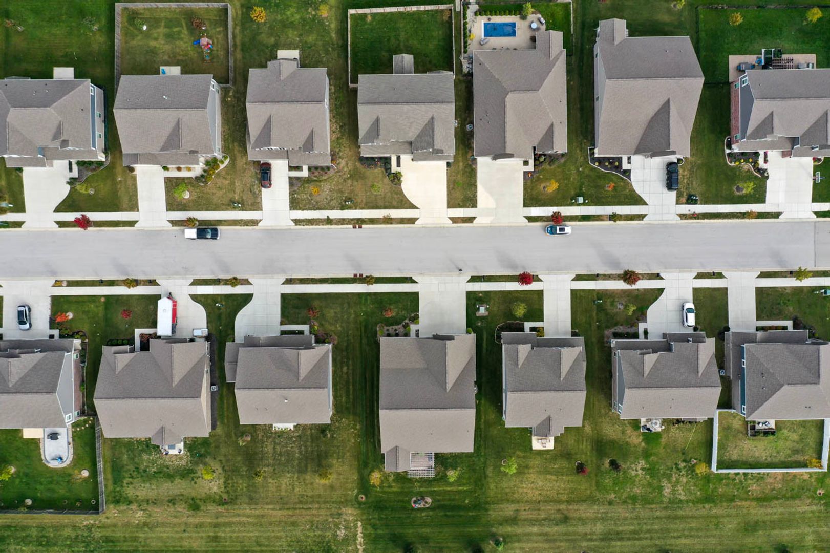 Whitestown House: 6124 Farlin Dr