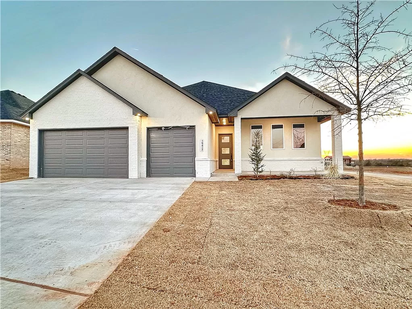 Edmond House: 15417 Jasper Ln