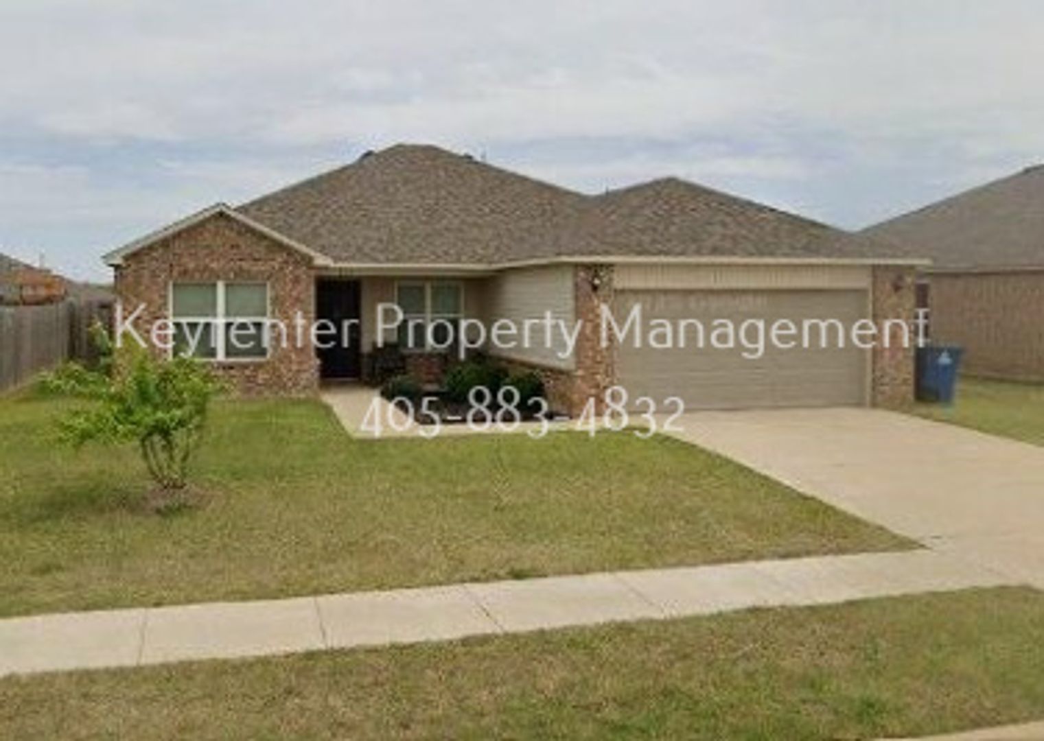 Newcastle House: 316 Karlee Ln