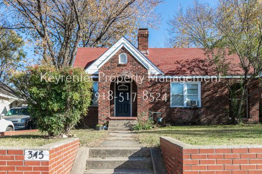 Beautifully renovated, large 1 bed / 1 bath – photo 1